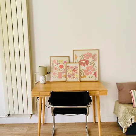 Bel Avec Terrasse Et Jardin Daire